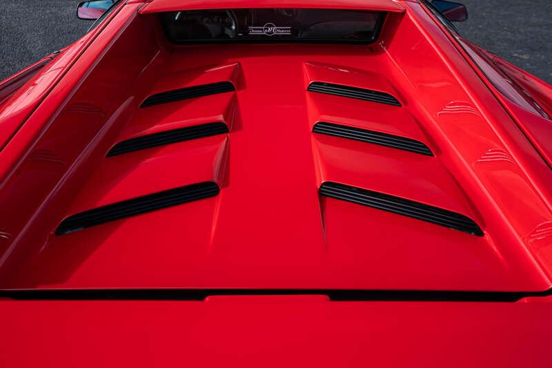 1991 Lamborghini DIABLO 5.7-LITRE 2WD SERIES 1