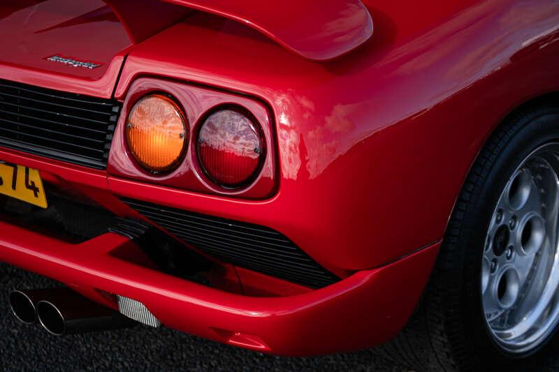 1991 Lamborghini DIABLO 5.7-LITRE 2WD SERIES 1