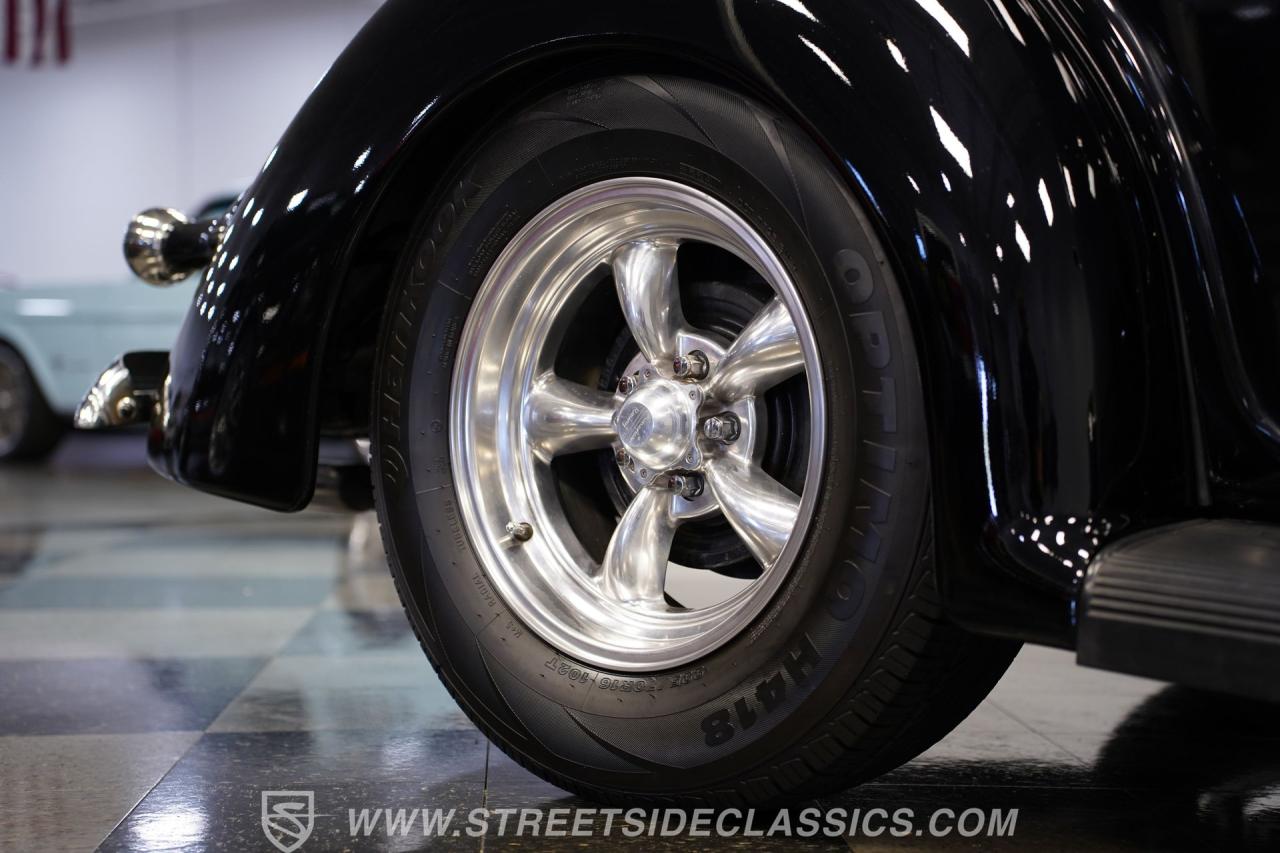1936 Ford 3-Window Streetrod