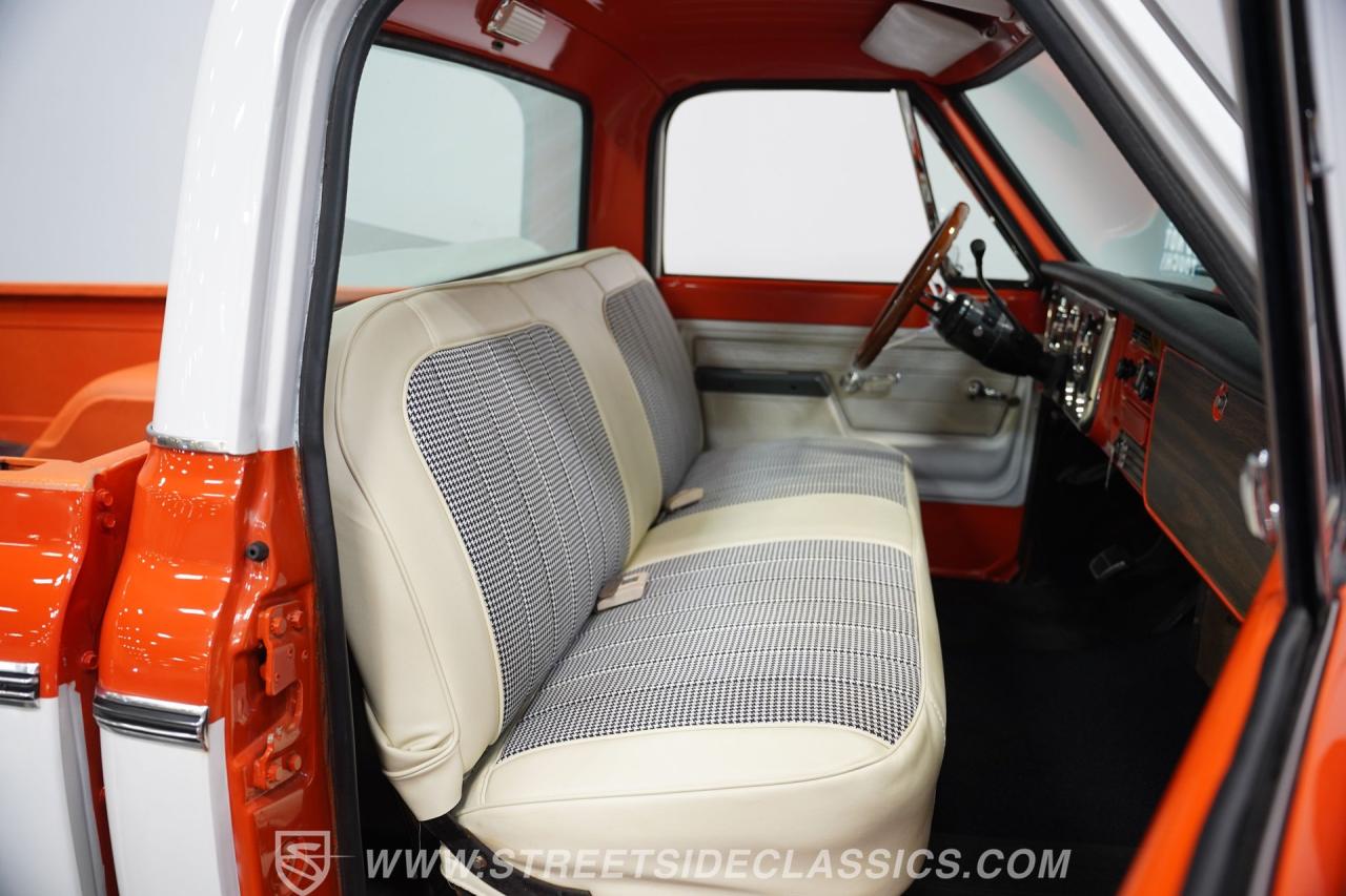 1972 Chevrolet C10 Custom Deluxe