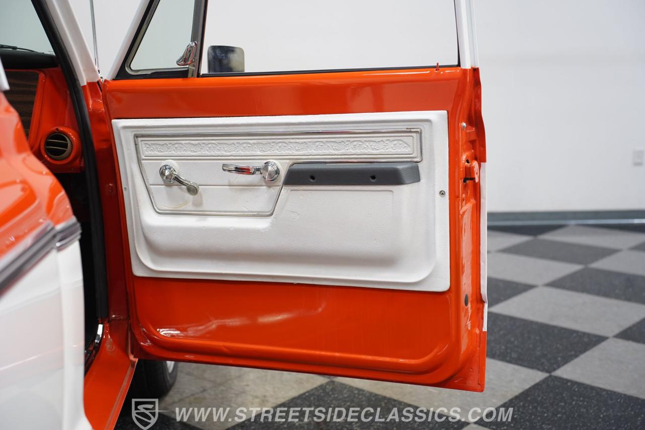 1972 Chevrolet C10 Custom Deluxe