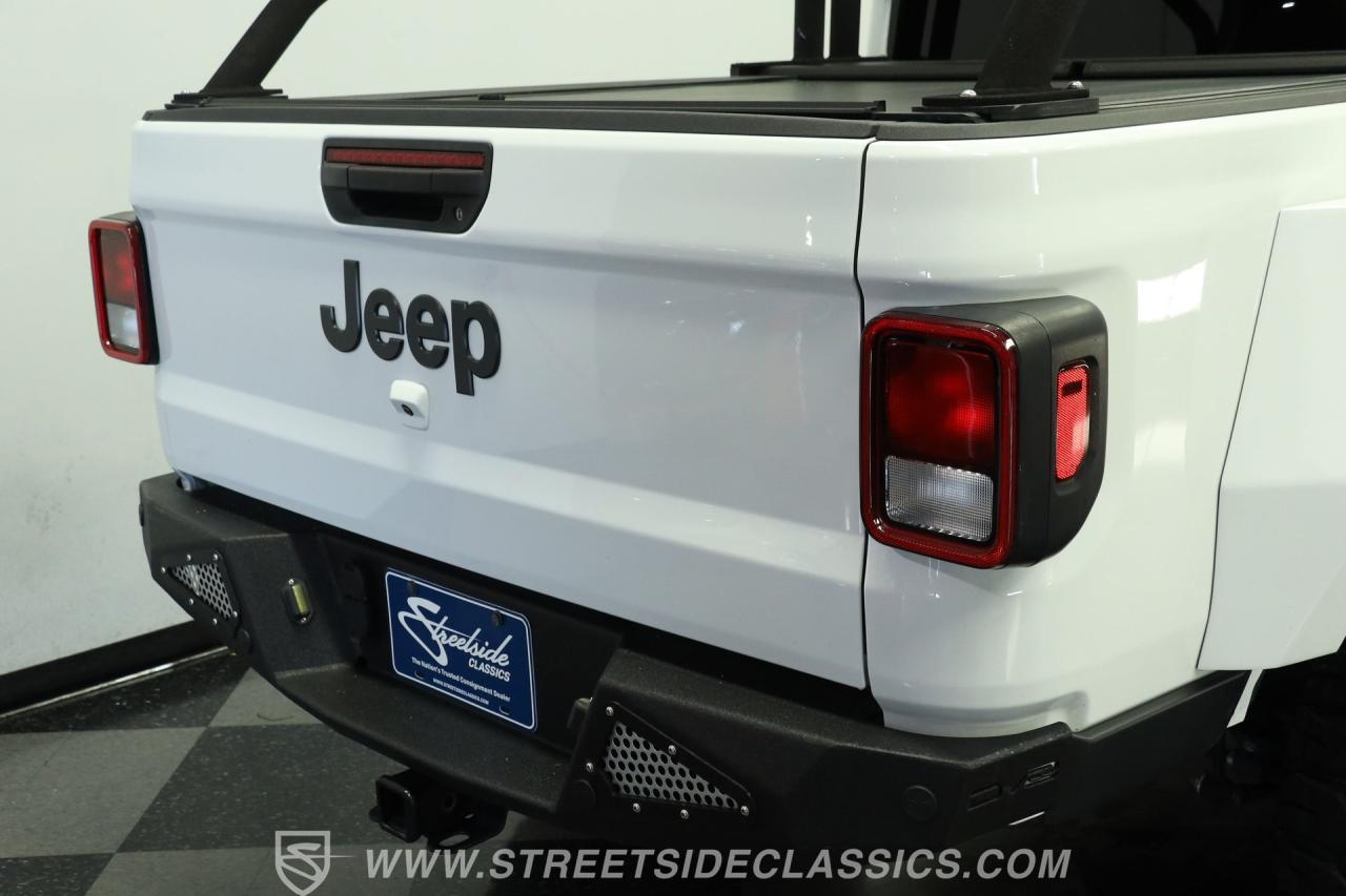 2022 Jeep Gladiator SoFlo Custom
