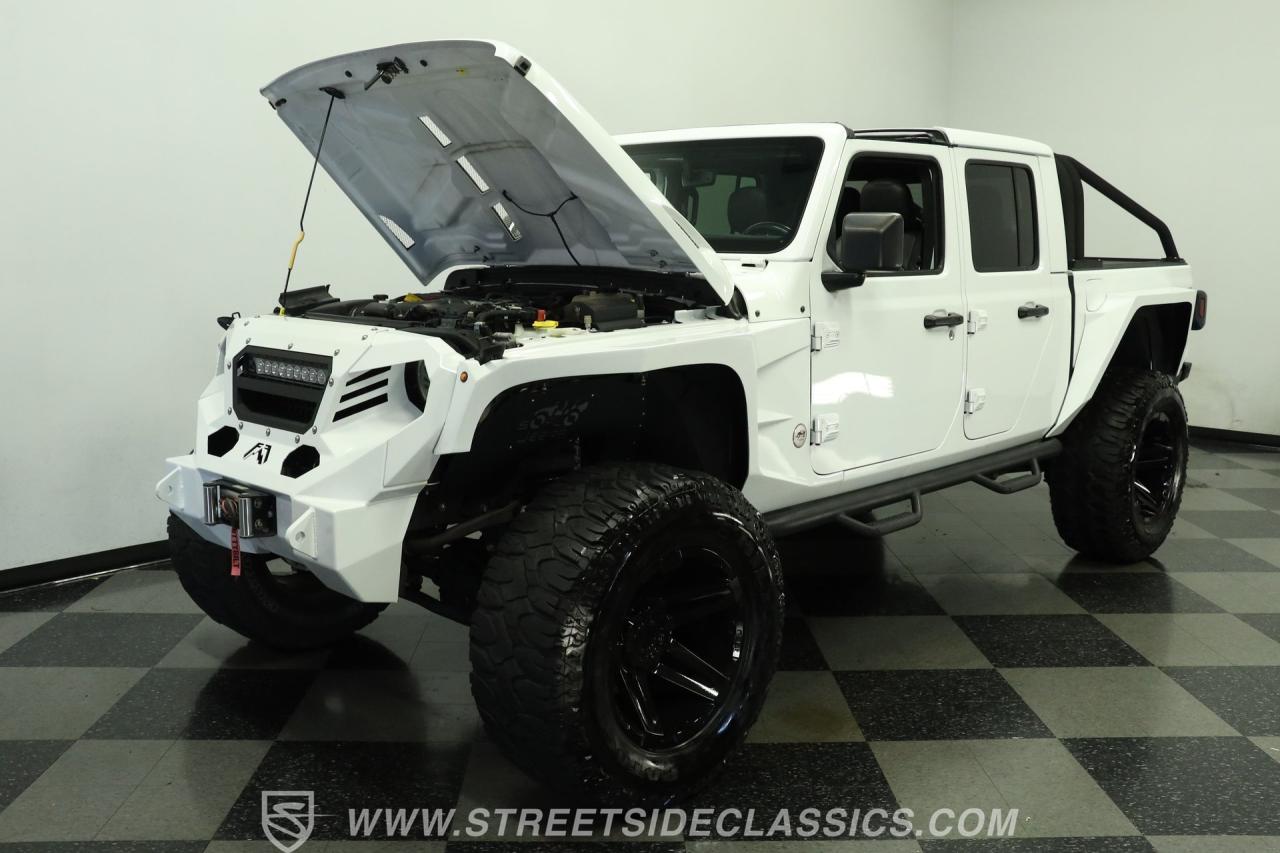 2022 Jeep Gladiator SoFlo Custom