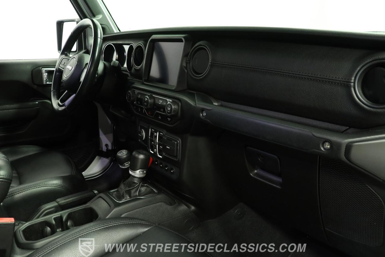 2022 Jeep Gladiator SoFlo Custom