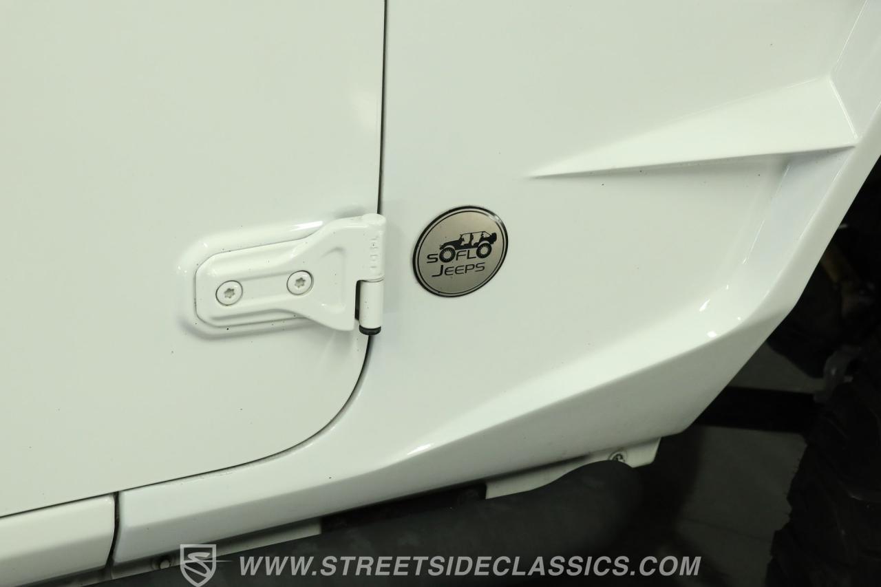 2022 Jeep Gladiator SoFlo Custom