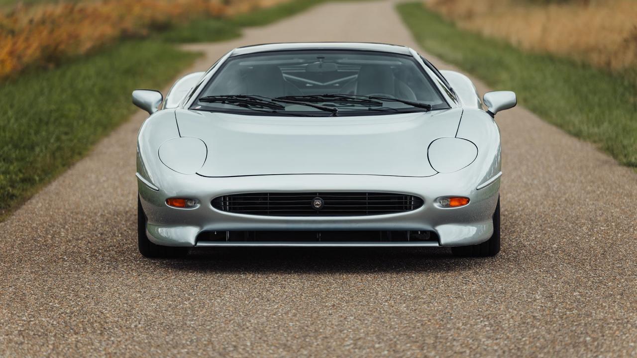 1992 Jaguar XJ220