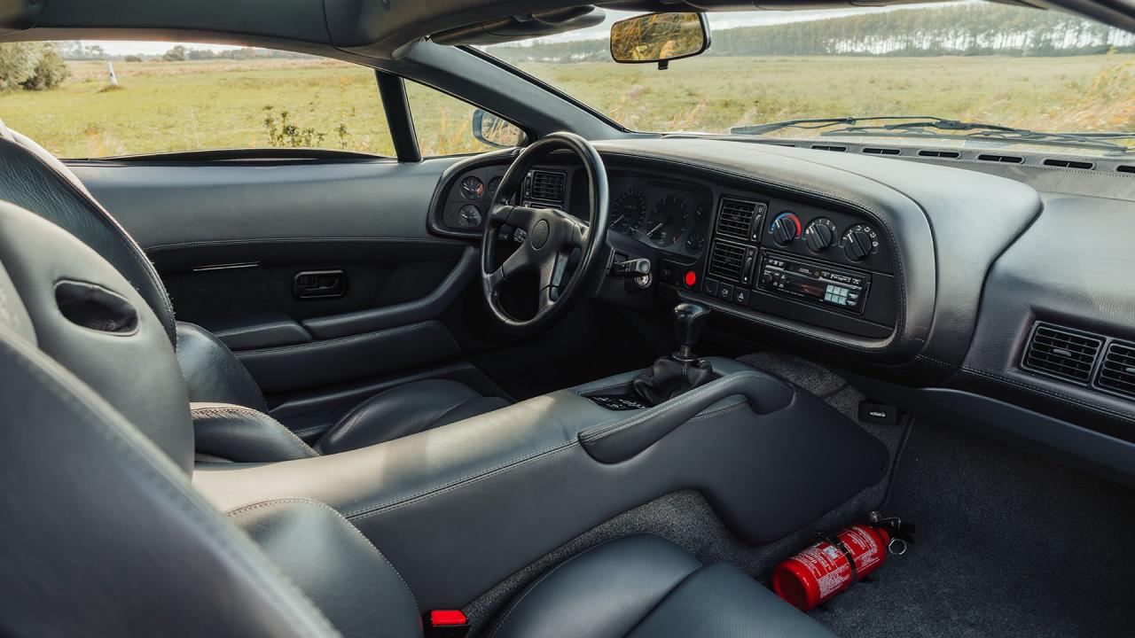 1992 Jaguar XJ220