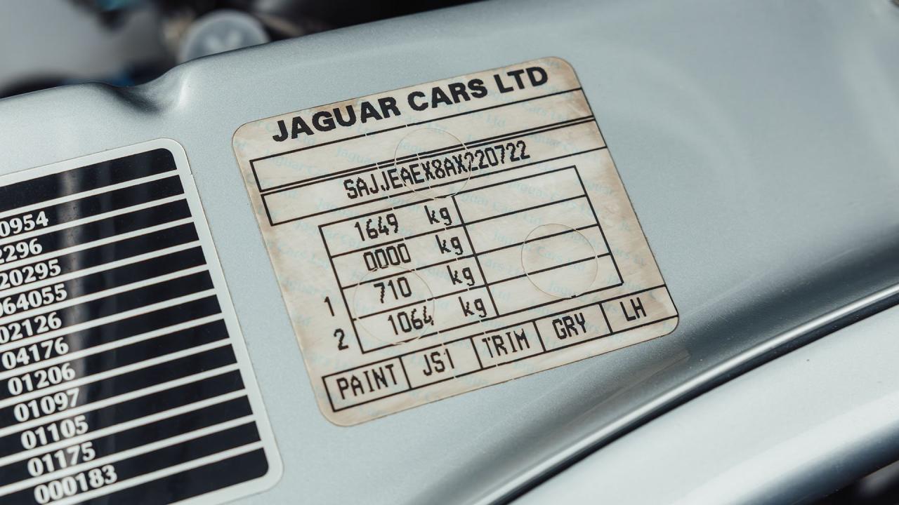 1992 Jaguar XJ220