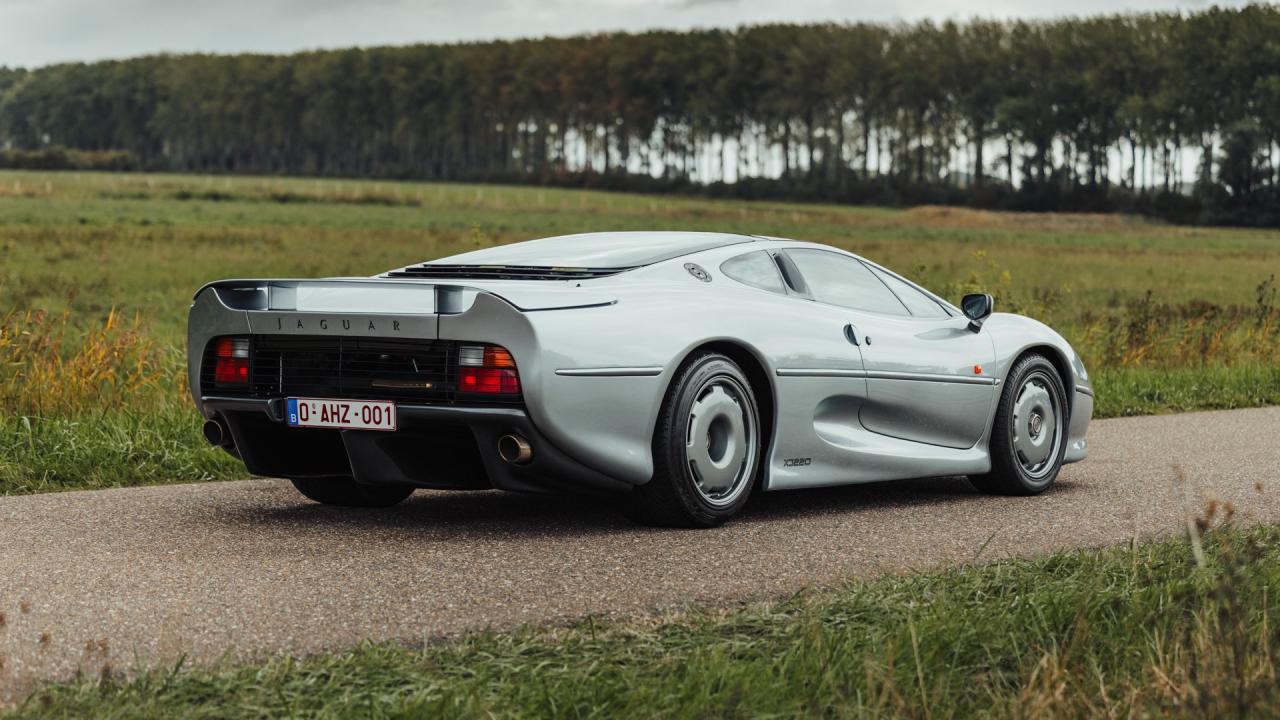 1992 Jaguar XJ220