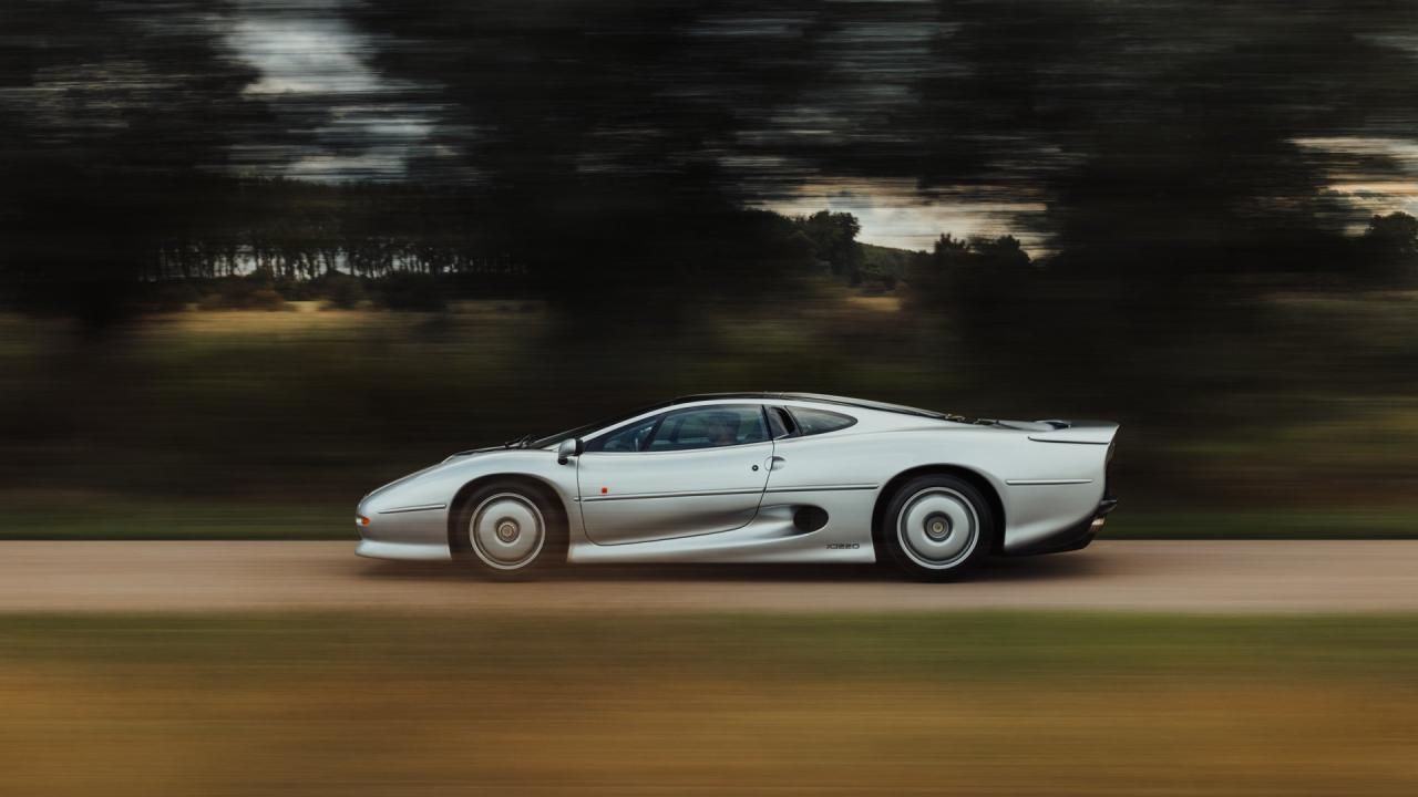 1992 Jaguar XJ220