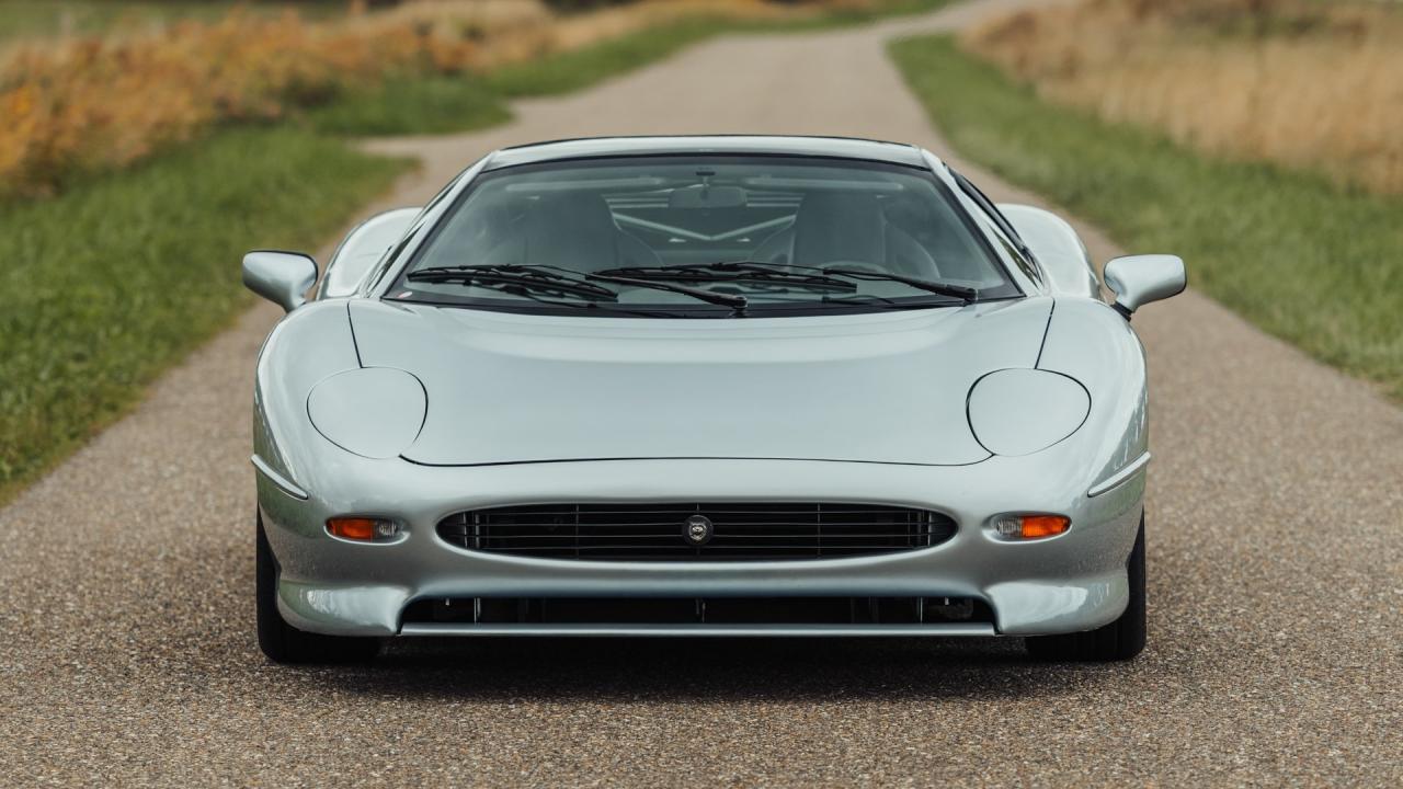 1992 Jaguar XJ220