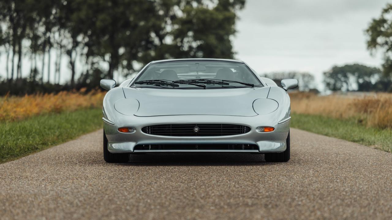 1992 Jaguar XJ220