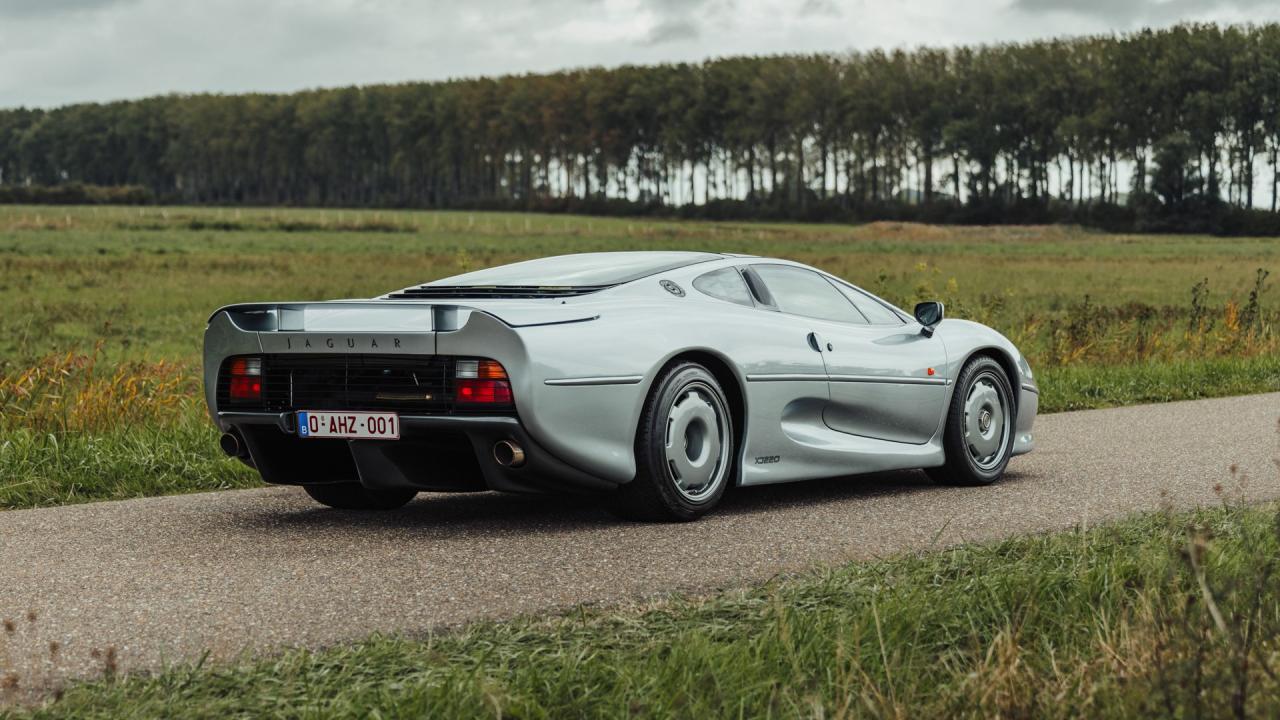 1992 Jaguar XJ220