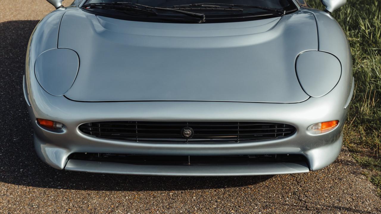 1992 Jaguar XJ220