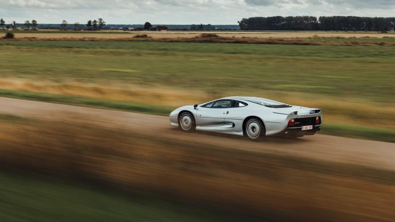 1992 Jaguar XJ220