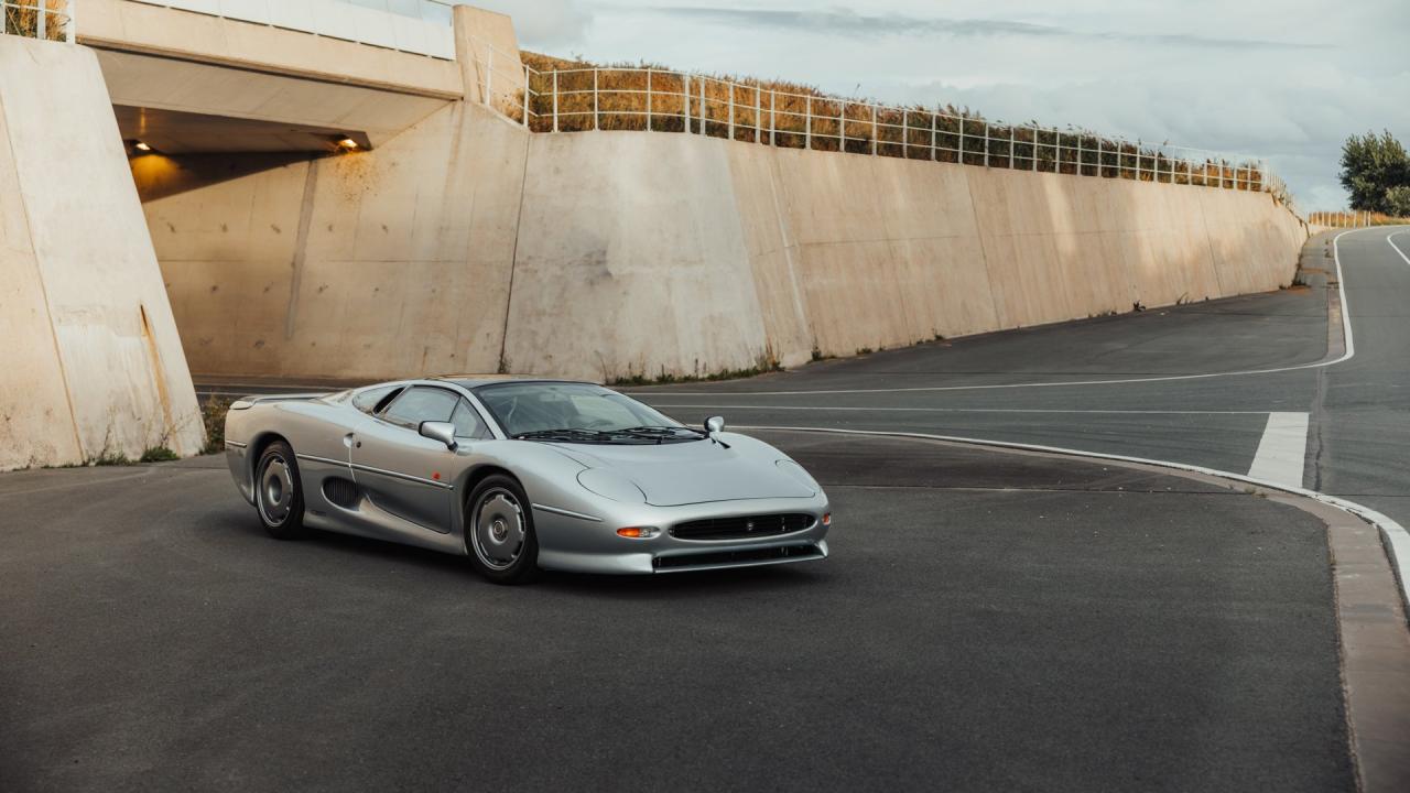 1992 Jaguar XJ220