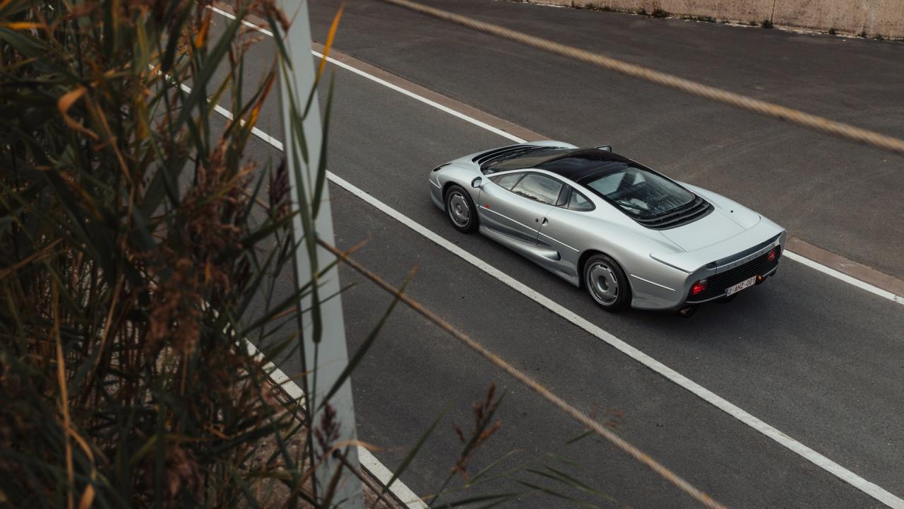 1992 Jaguar XJ220