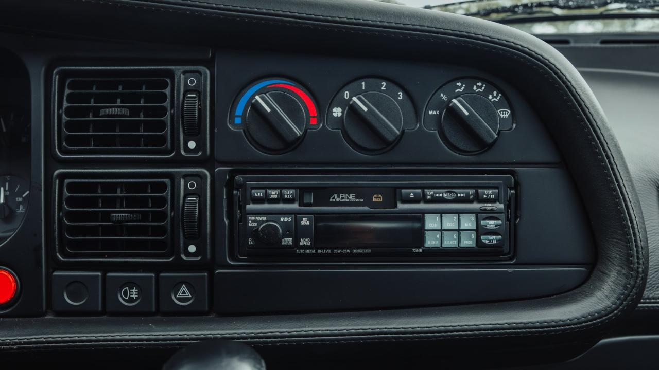 1992 Jaguar XJ220