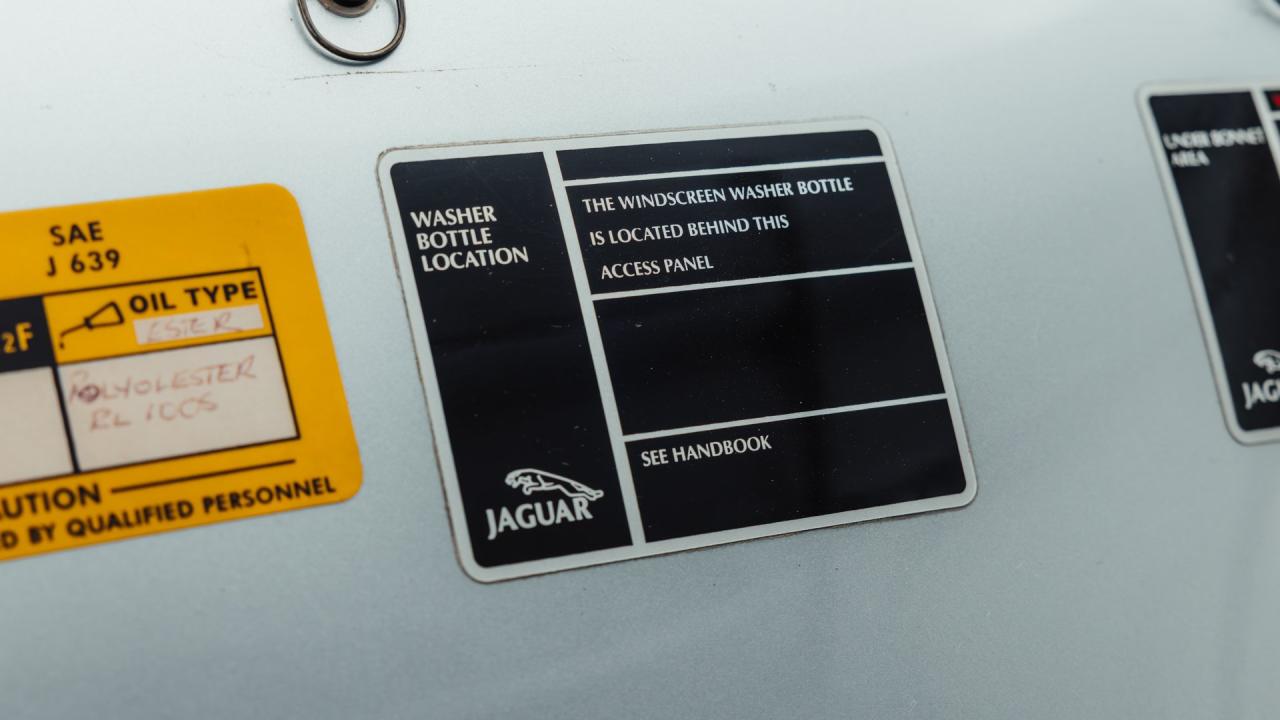 1992 Jaguar XJ220