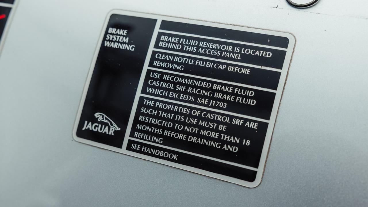 1992 Jaguar XJ220