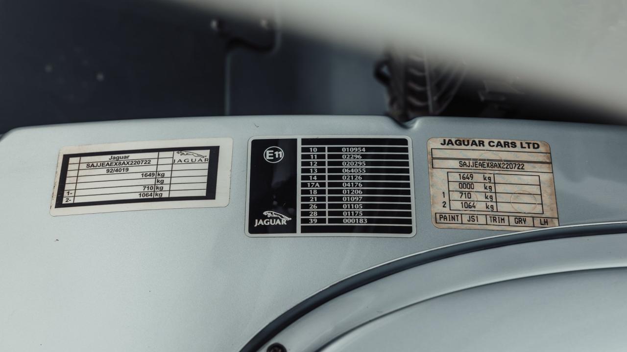 1992 Jaguar XJ220