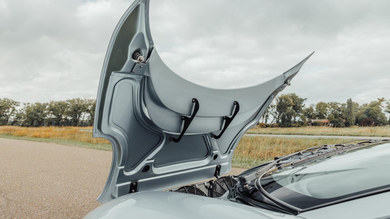 1992 Jaguar XJ220