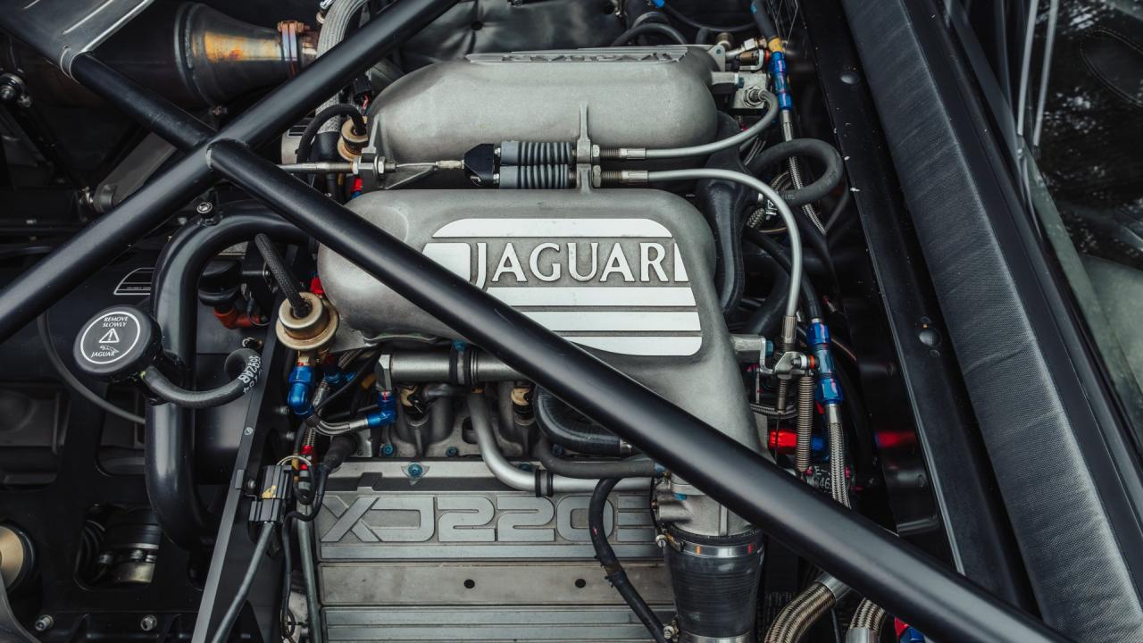1992 Jaguar XJ220