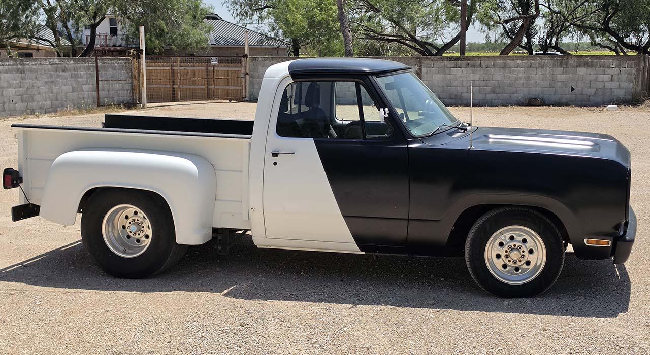 1975 Dodge D100