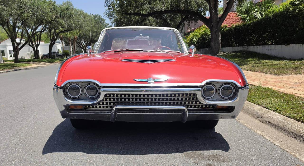 1962 Ford Thunderbird