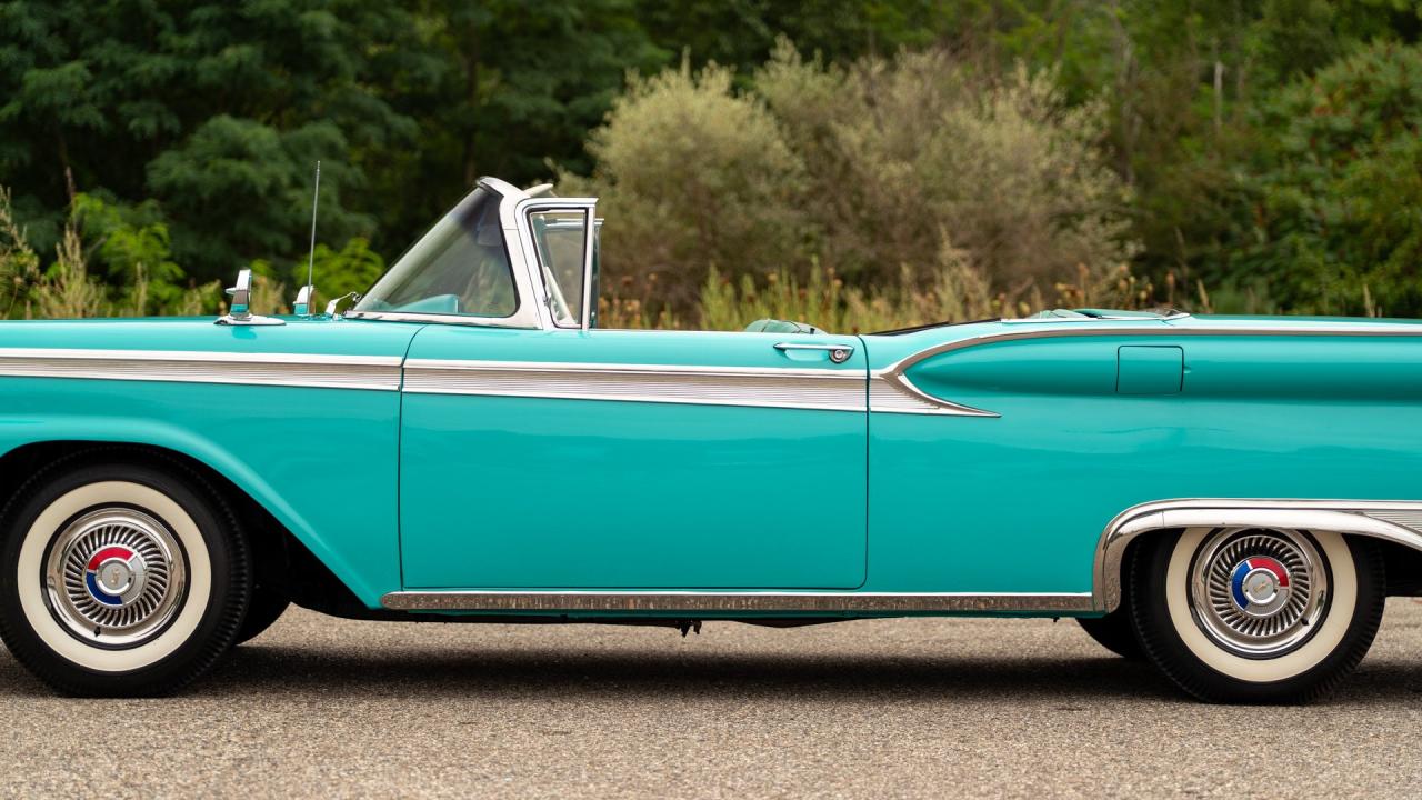 1959 Ford Galaxie V8 Skyliner Hard Top Convertible