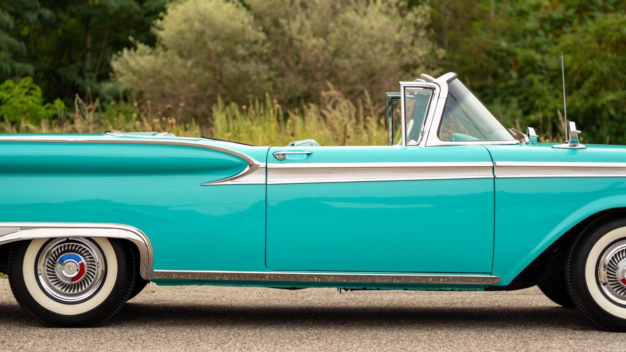 1959 Ford Galaxie V8 Skyliner Hard Top Convertible