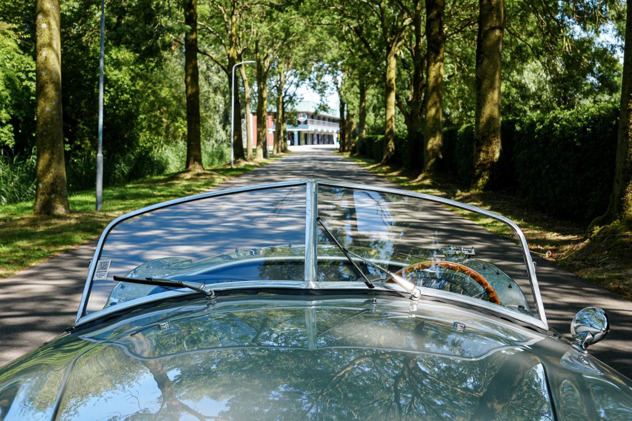 1957 AC Bristol roadster