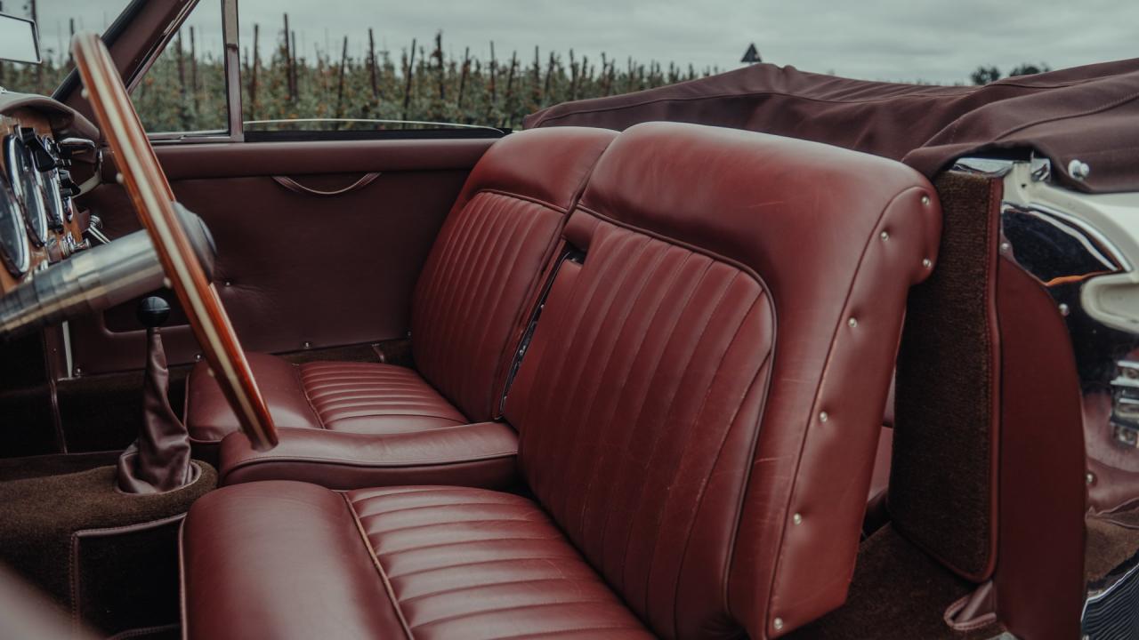 1954 Aston Martin DB2/4 Mk I Drophead Coupe
