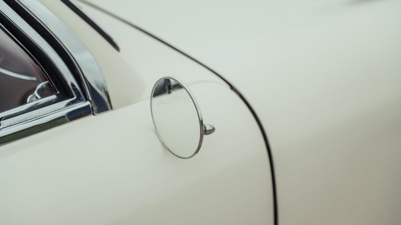 1954 Aston Martin DB2/4 Mk I Drophead Coupe