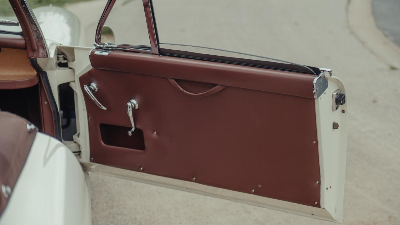 1954 Aston Martin DB2/4 Mk I Drophead Coupe