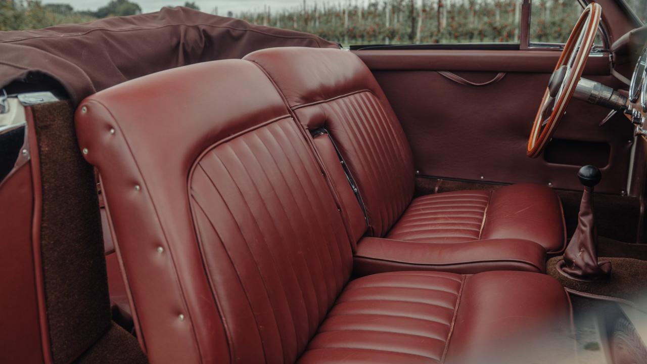 1954 Aston Martin DB2/4 Mk I Drophead Coupe