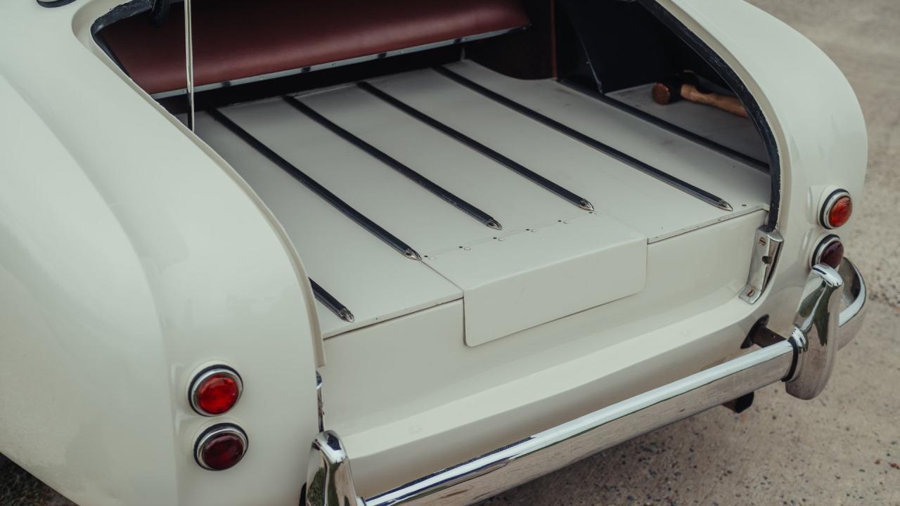 1954 Aston Martin DB2/4 Mk I Drophead Coupe