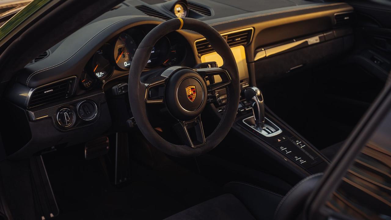 2018 Porsche 911 GT2 RS Weissach Package Clubsport
