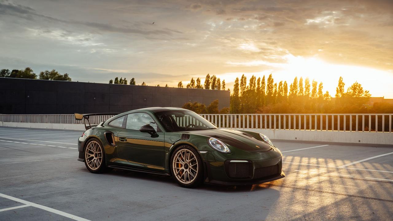 2018 Porsche 911 GT2 RS Weissach Package Clubsport