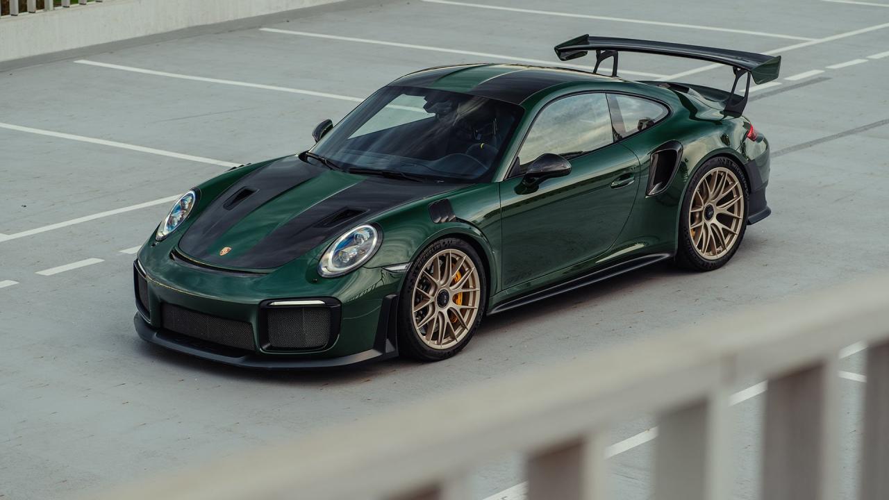 2018 Porsche 911 GT2 RS Weissach Package Clubsport