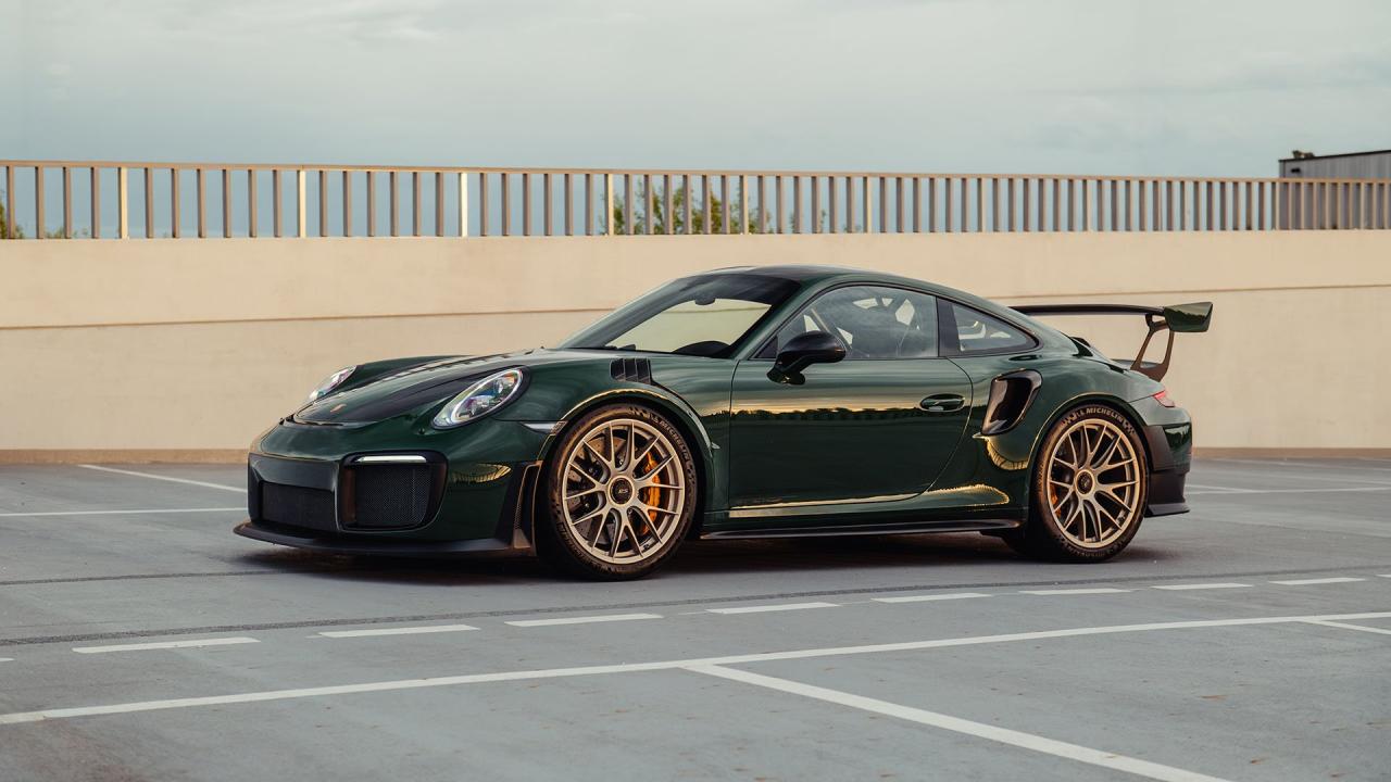 2018 Porsche 911 GT2 RS Weissach Package Clubsport