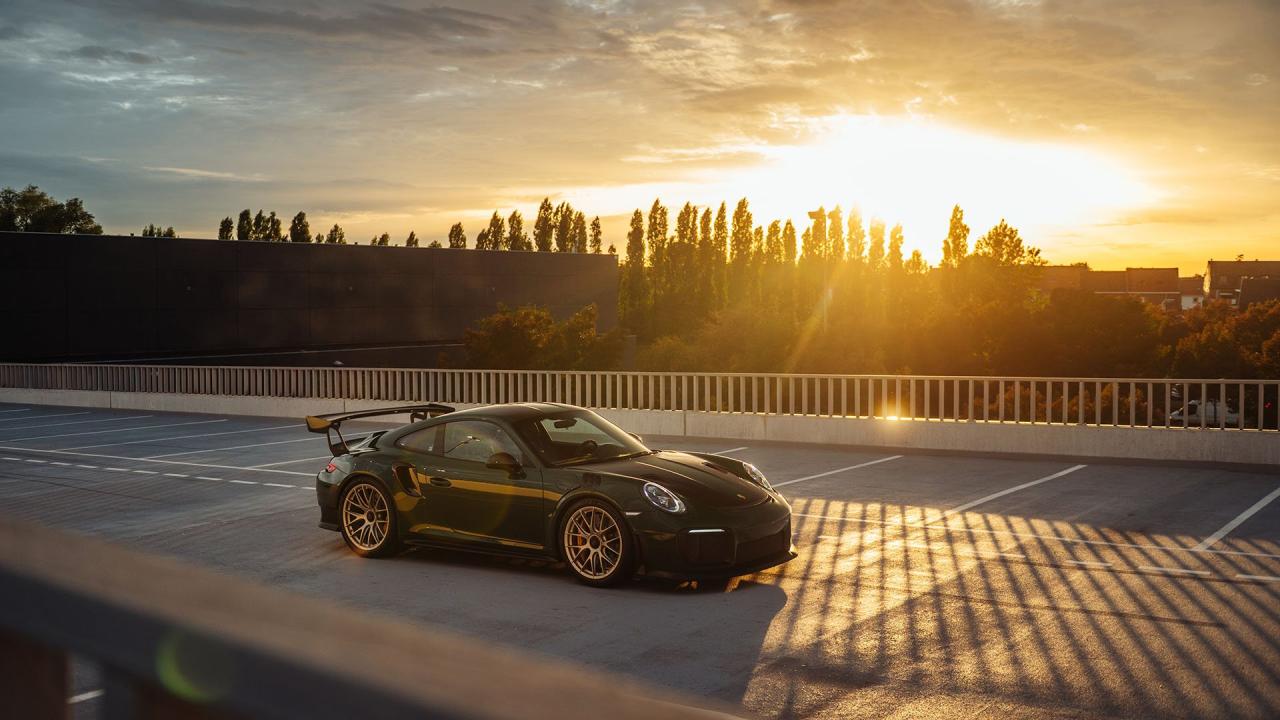 2018 Porsche 911 GT2 RS Weissach Package Clubsport