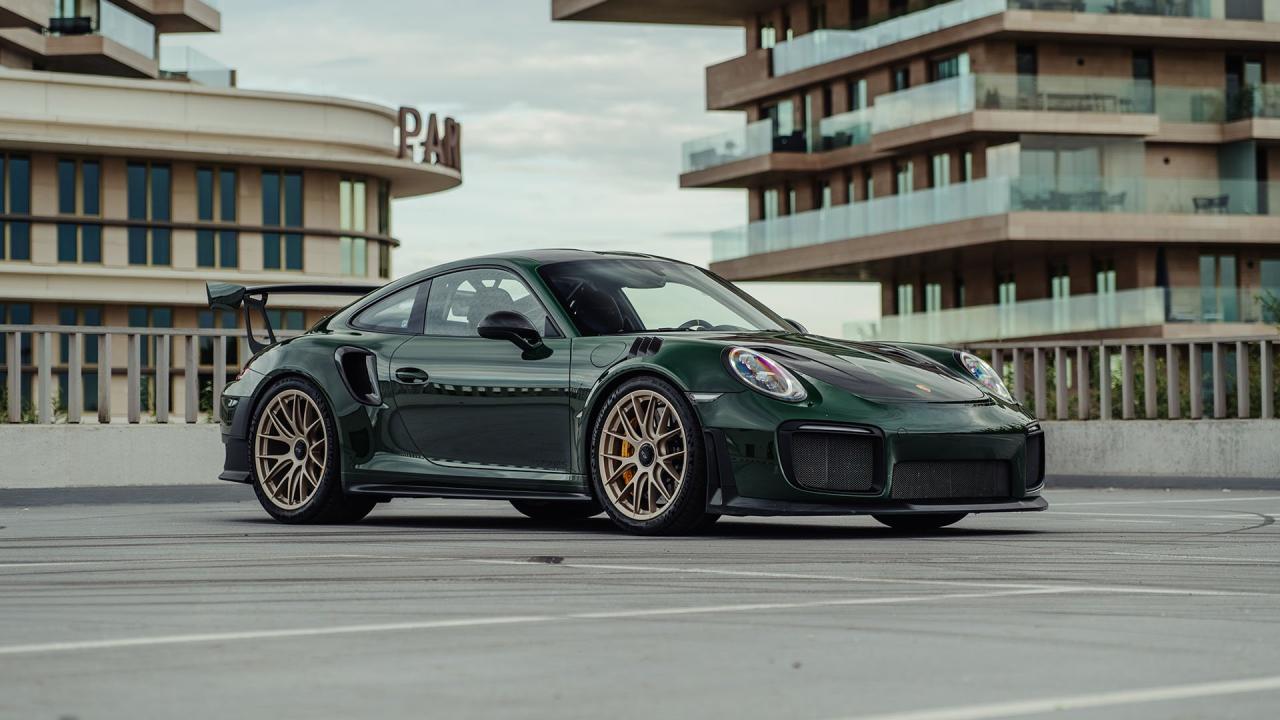 2018 Porsche 911 GT2 RS Weissach Package Clubsport