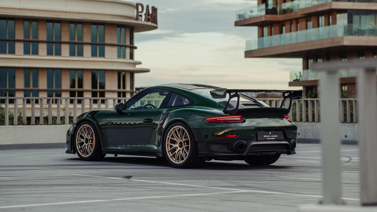 2018 Porsche 911 GT2 RS Weissach Package Clubsport