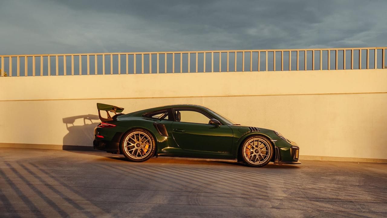 2018 Porsche 911 GT2 RS Weissach Package Clubsport