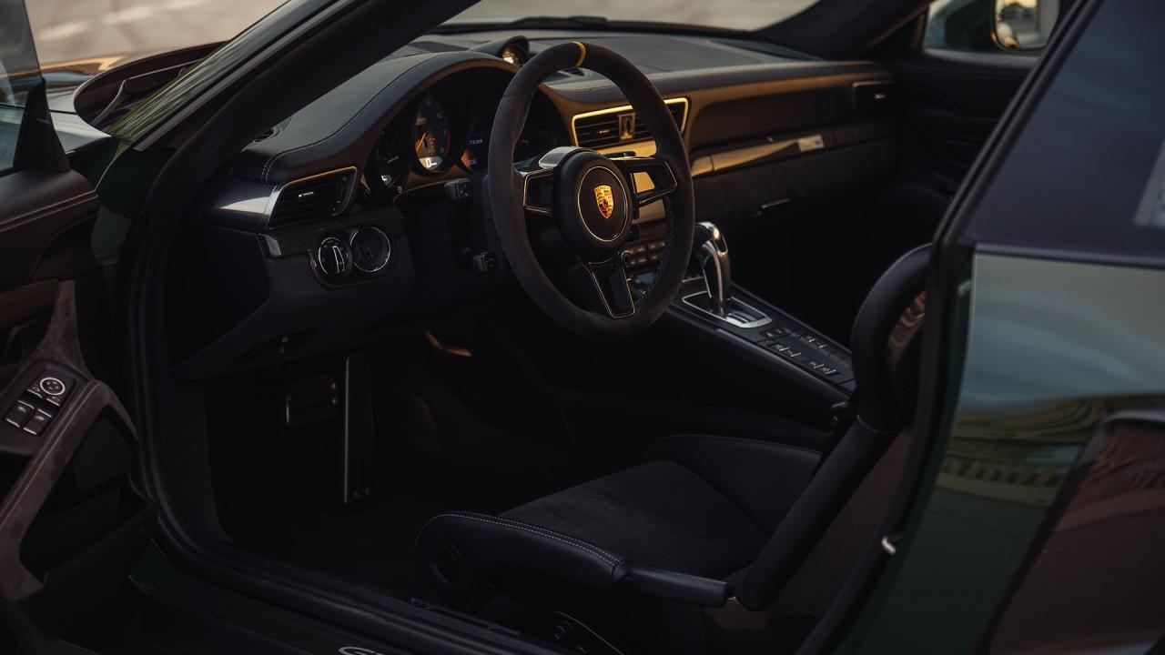 2018 Porsche 911 GT2 RS Weissach Package Clubsport