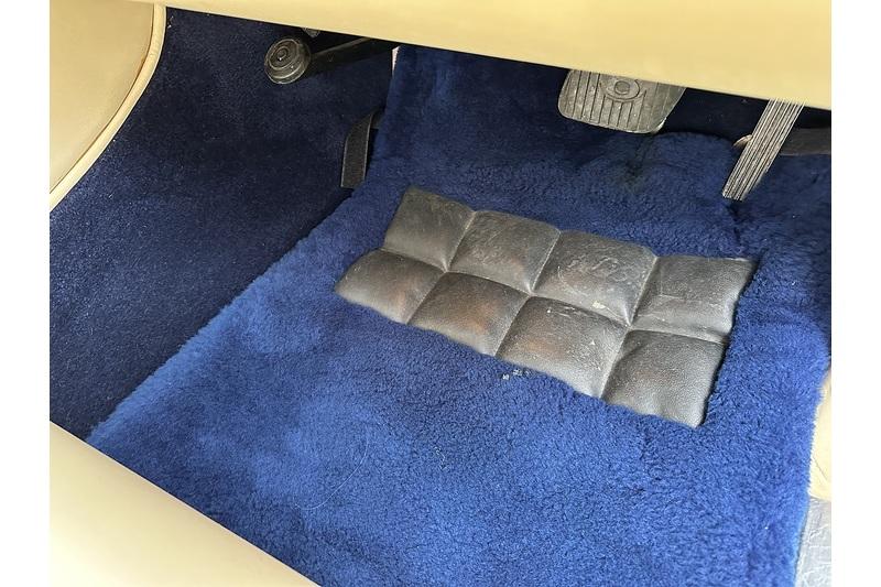 2000 Bentley AZURE