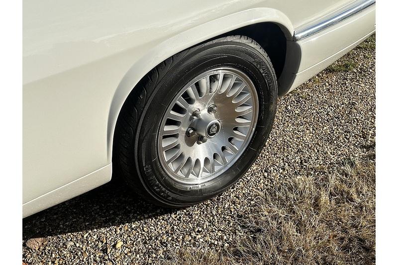 2021 Jaguar XJS