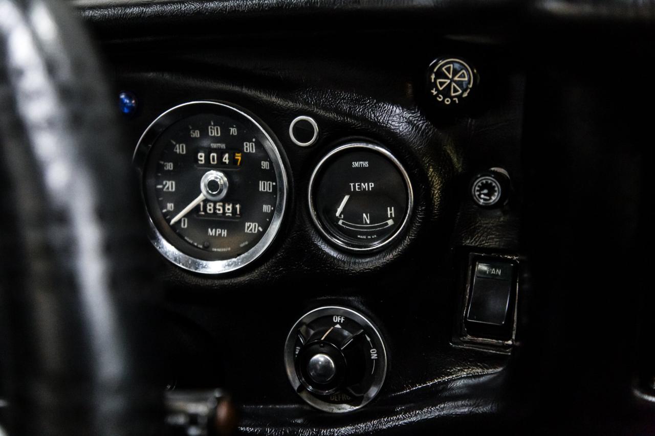 1976 MG B Roadster