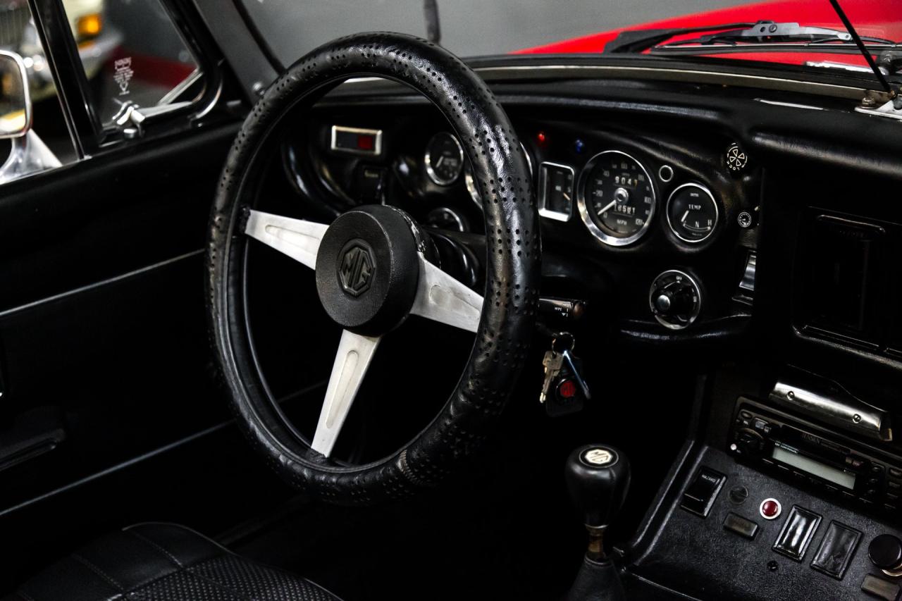1976 MG B Roadster